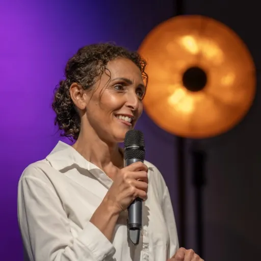 Pourquoi la transformation IA des entreprises commence (vraiment) par la fonction RH (Lobna Calleja, Besoin de rien, envie d'IA)